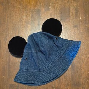 Sunshine Seekers Disney Mickey Bucket Hat